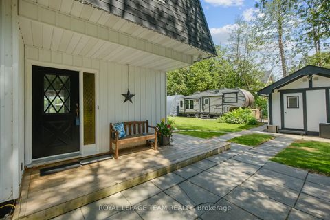 Photo 1 at 4440 Tranquility Lane, Constance Bay