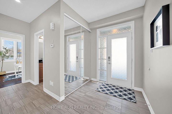 Photo 4 at 531 Lilith Street, Nepean (Heritage Park), Ottawa