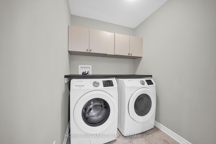 Photo 35 at 531 Lilith Street, Nepean (Heritage Park), Ottawa