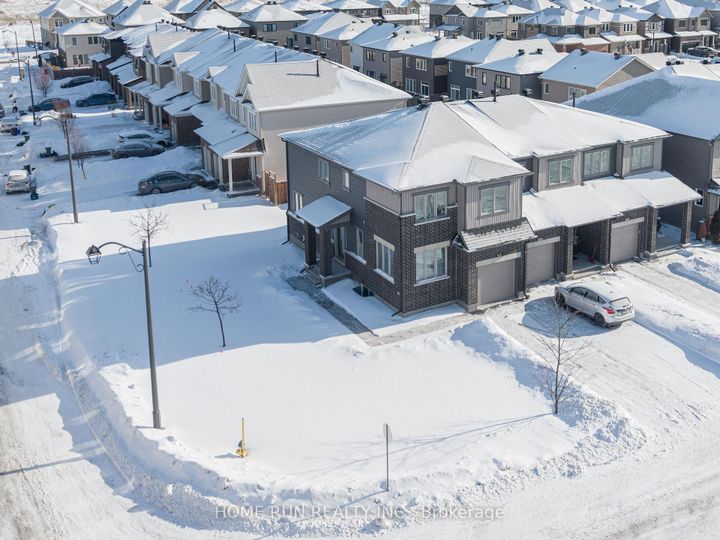 Photo 42 at 531 Lilith Street, Nepean (Heritage Park), Ottawa