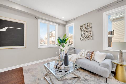 Photo 9 at 531 Lilith Street, Nepean (Heritage Park), Ottawa