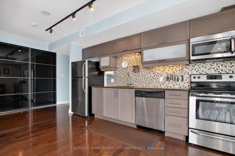 Photo 4 at 806 - 179 Metcalfe Street, Ottawa Centre