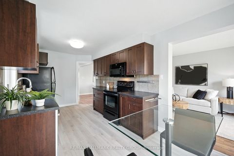 Photo 11 at 55 Fair Oaks Crescent, Nepean (Craig Henry/Woodvale), Ottawa