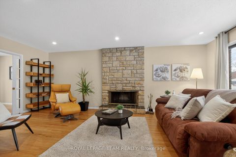 Photo 2 at 18 Pentland Crescent, Beaverbrook, Kanata