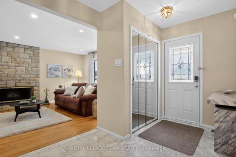 Photo 7 at 18 Pentland Crescent, Beaverbrook, Kanata