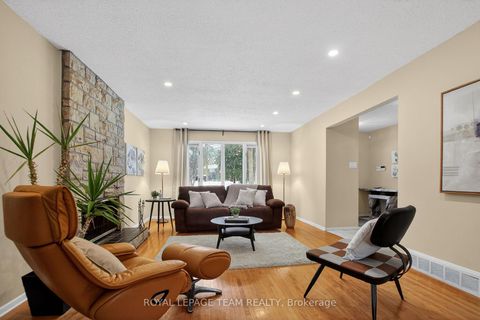 Photo 9 at 18 Pentland Crescent, Beaverbrook, Kanata