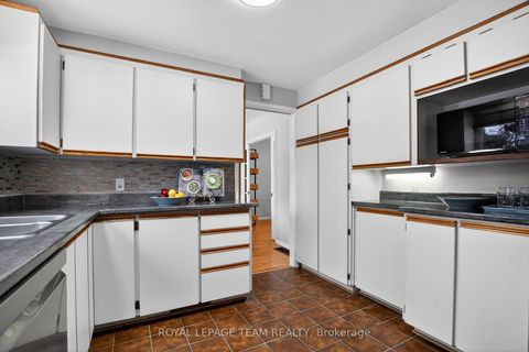 Photo 14 at 18 Pentland Crescent, Beaverbrook, Kanata