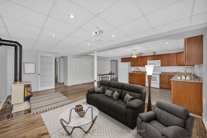 Photo 18 at 43 Settler's Ridge Way, Nepean (Longfields), Ottawa