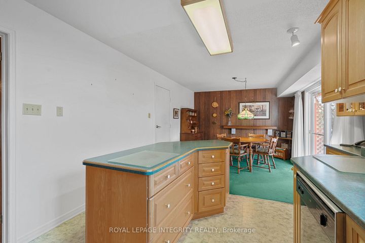 Photo 12 at 12 Wynford Avenue, Nepean (Craig Henry/Woodvale), Ottawa