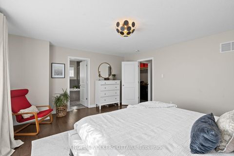 Photo 23 at 267 Sceptre Way, Emerald Meadows/Trailwest, Kanata