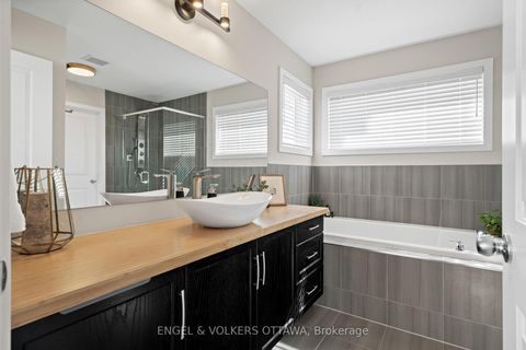 Photo 24 at 267 Sceptre Way, Emerald Meadows/Trailwest, Kanata
