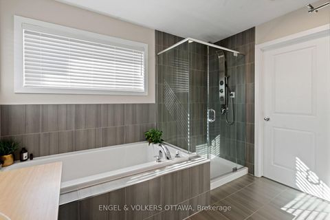 Photo 25 at 267 Sceptre Way, Emerald Meadows/Trailwest, Kanata