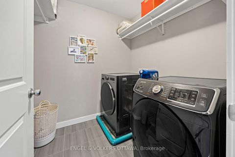 Photo 27 at 267 Sceptre Way, Emerald Meadows/Trailwest, Kanata