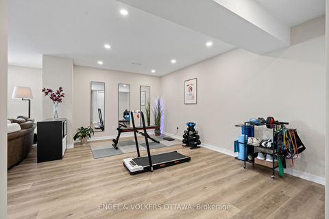 Photo 37 at 267 Sceptre Way, Emerald Meadows/Trailwest, Kanata