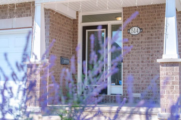 Photo 2 at 514 Carina Crescent, Nepean (Stonebridge), Ottawa
