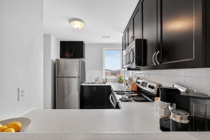 Photo 5 at 3385 Cambrian Road, Nepean (Stonebridge), Ottawa