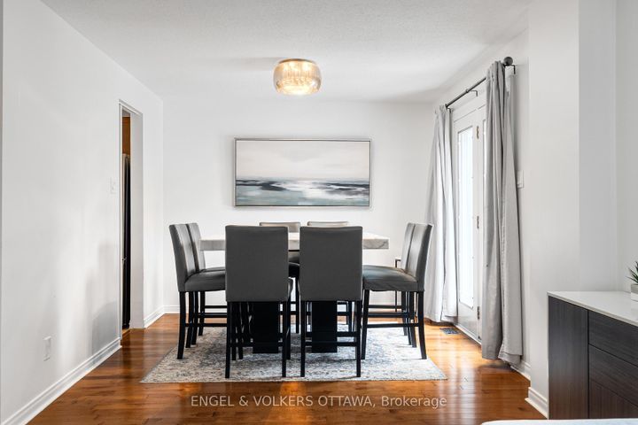 Photo 10 at 29 Valley Ridge Street, Nepean (Borden Farm/Stewart Farm/Carleton Heights/Parkwood Hills), Ottawa