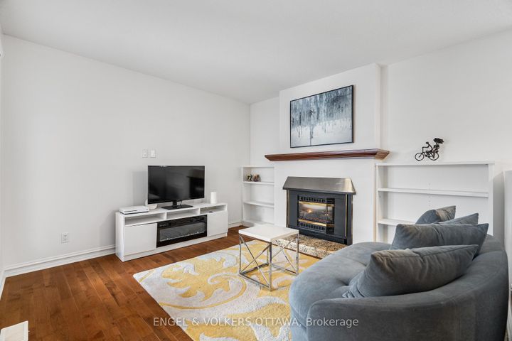 Photo 23 at 29 Valley Ridge Street, Nepean (Borden Farm/Stewart Farm/Carleton Heights/Parkwood Hills), Ottawa