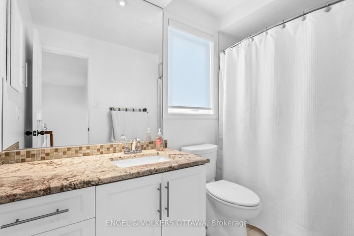 Photo 36 at 29 Valley Ridge Street, Nepean (Borden Farm/Stewart Farm/Carleton Heights/Parkwood Hills), Ottawa