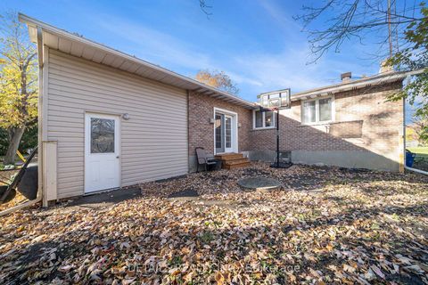Photo 19 at 2298 James Craig Street, North Gower, Manotick