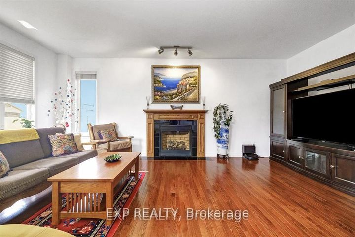 Photo 4 at 122 Rodeo Drive, Nepean (Longfields), Ottawa