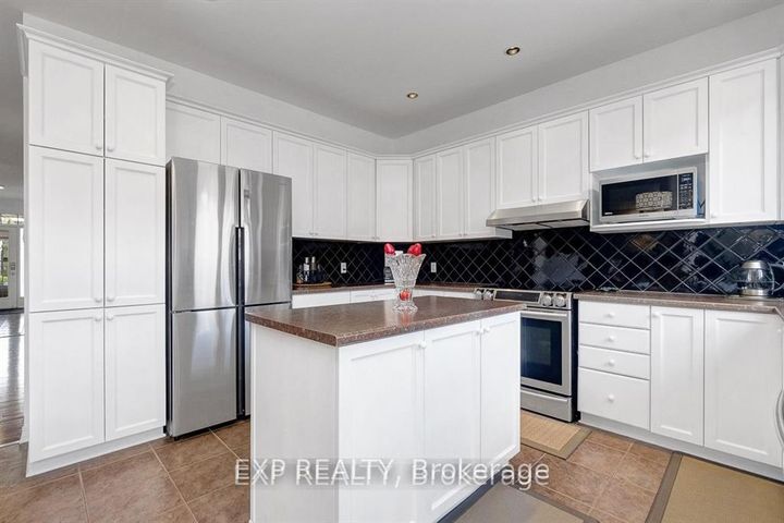 Photo 12 at 122 Rodeo Drive, Nepean (Longfields), Ottawa
