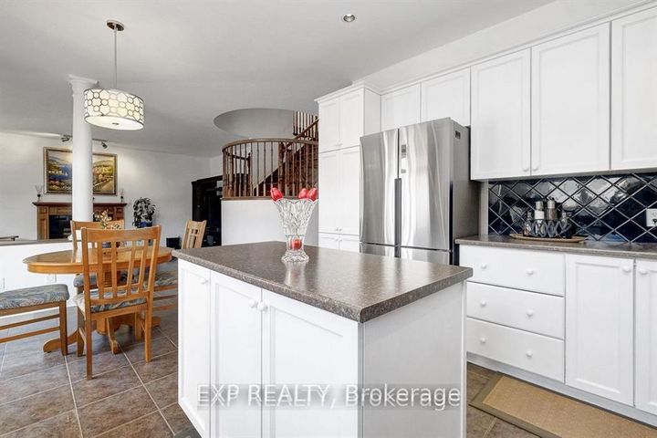 Photo 13 at 122 Rodeo Drive, Nepean (Longfields), Ottawa