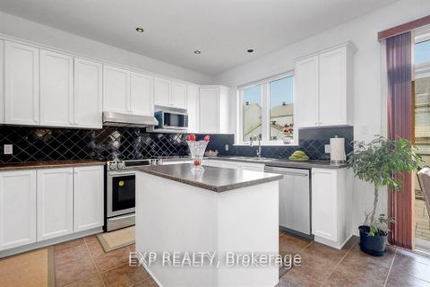 Photo 11 at 122 Rodeo Drive, Nepean (Longfields), Ottawa