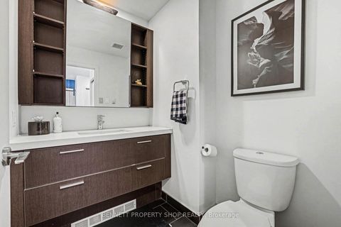 Photo 7 at 811 - 360 McLeod Street, Ottawa Centre