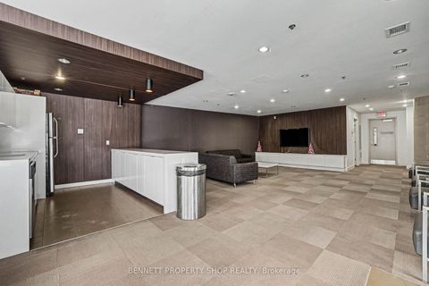 Photo 10 at 811 - 360 McLeod Street, Ottawa Centre