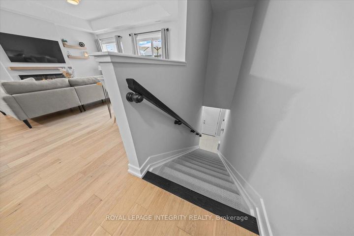 Photo 2 at 705 Chromite Private, Nepean (Heritage Park), Ottawa