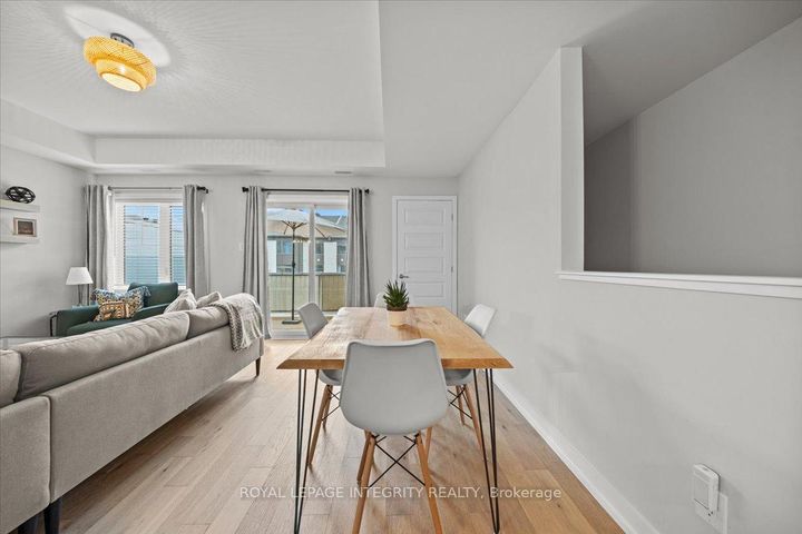 Photo 4 at 705 Chromite Private, Nepean (Heritage Park), Ottawa