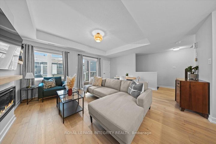 Photo 9 at 705 Chromite Private, Nepean (Heritage Park), Ottawa