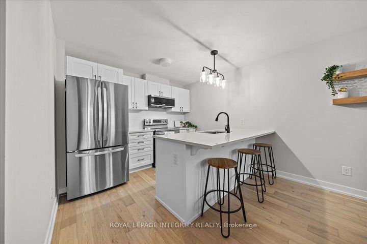 Photo 11 at 705 Chromite Private, Nepean (Heritage Park), Ottawa