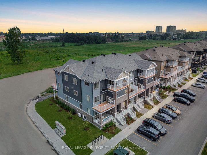 Photo 27 at 705 Chromite Private, Nepean (Heritage Park), Ottawa