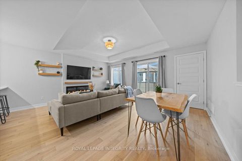 Photo 3 at 705 Chromite Private, Nepean (Heritage Park), Ottawa