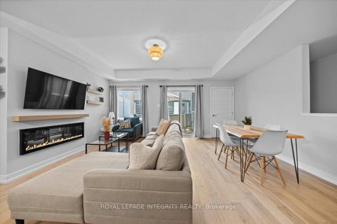 Photo 7 at 705 Chromite Private, Nepean (Heritage Park), Ottawa