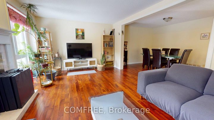 Photo 2 at 22 Arbordale Crescent, Nepean (Centrepointe), Ottawa