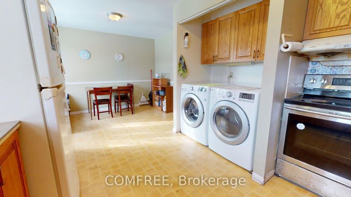 Photo 8 at 22 Arbordale Crescent, Nepean (Centrepointe), Ottawa