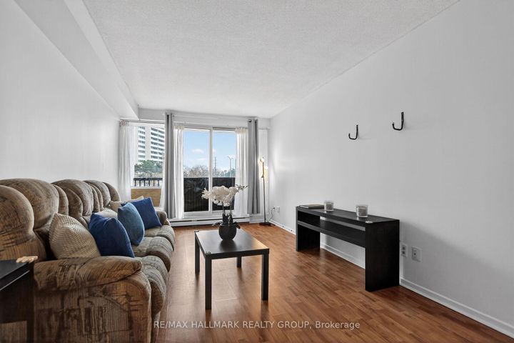 Photo 7 at 109 - 1380 Prince Of Wales Drive, Nepean (Carleton Square), Ottawa
