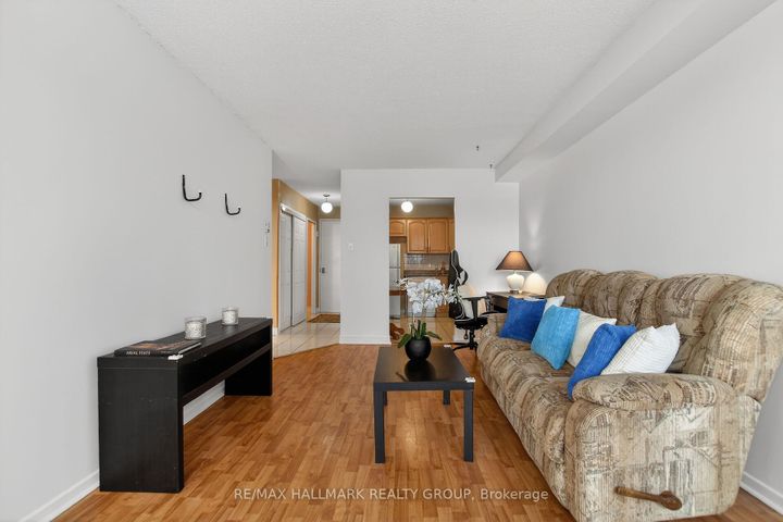Photo 9 at 109 - 1380 Prince Of Wales Drive, Nepean (Carleton Square), Ottawa