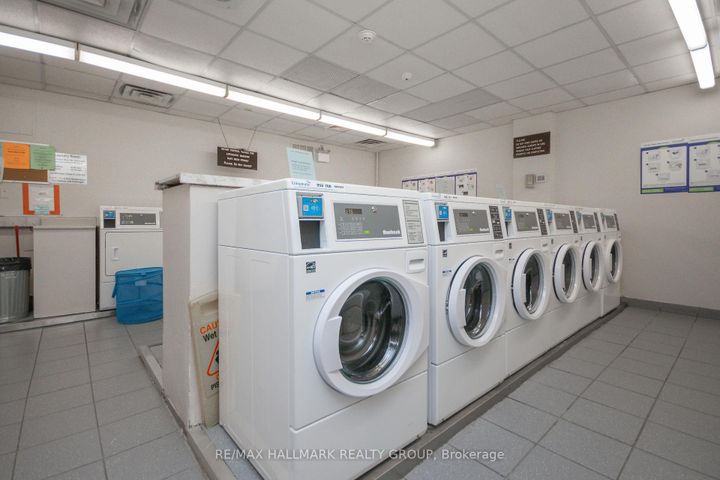 Photo 17 at 109 - 1380 Prince Of Wales Drive, Nepean (Carleton Square), Ottawa