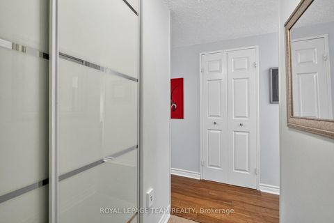 Photo 5 at 1801 - 530 Laurier Avenue W, Ottawa Centre