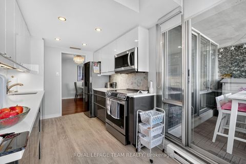 Photo 15 at 1801 - 530 Laurier Avenue W, Ottawa Centre