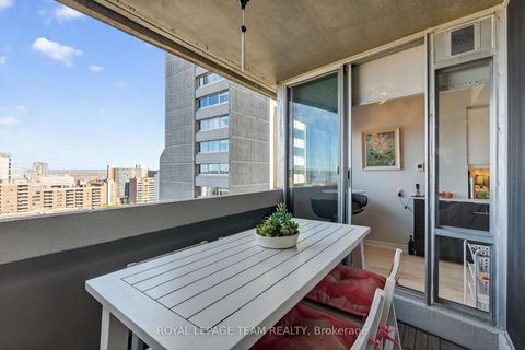 Photo 17 at 1801 - 530 Laurier Avenue W, Ottawa Centre