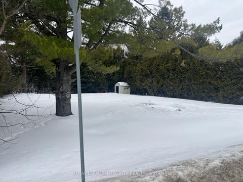 Photo 1 at 7 Fringewood Drive, Fringewood, Stittsville