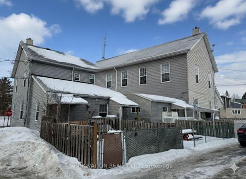 Photo 3 at 275 Bridge Street, Carleton Place