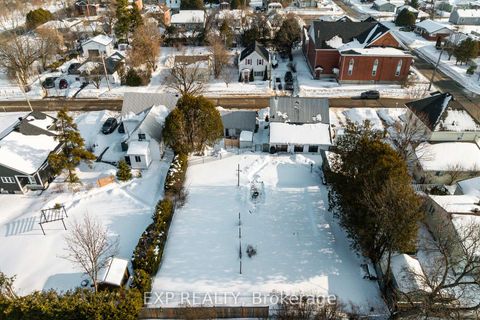 Photo 2 at 23 Norma Street S, Arnprior