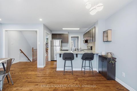 Photo 10 at 476 Coldwater Crescent, Emerald Meadows/Trailwest, Kanata