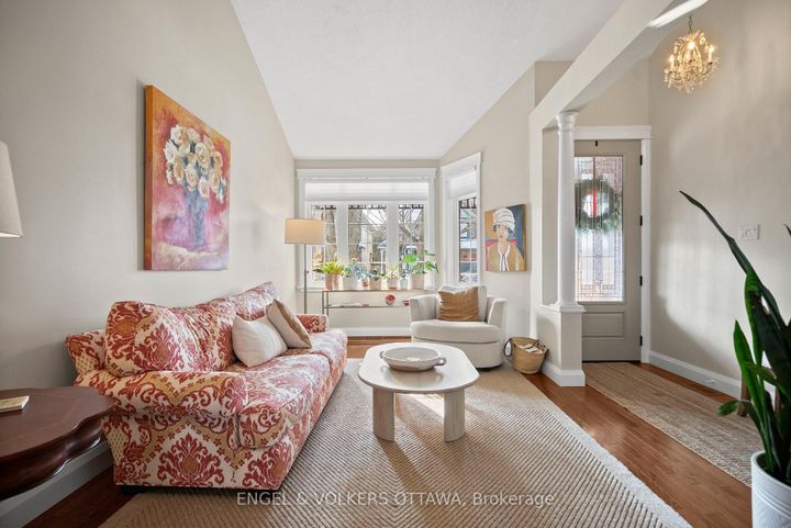 Photo 2 at 17 Colindale Avenue, Nepean (Longfields), Ottawa